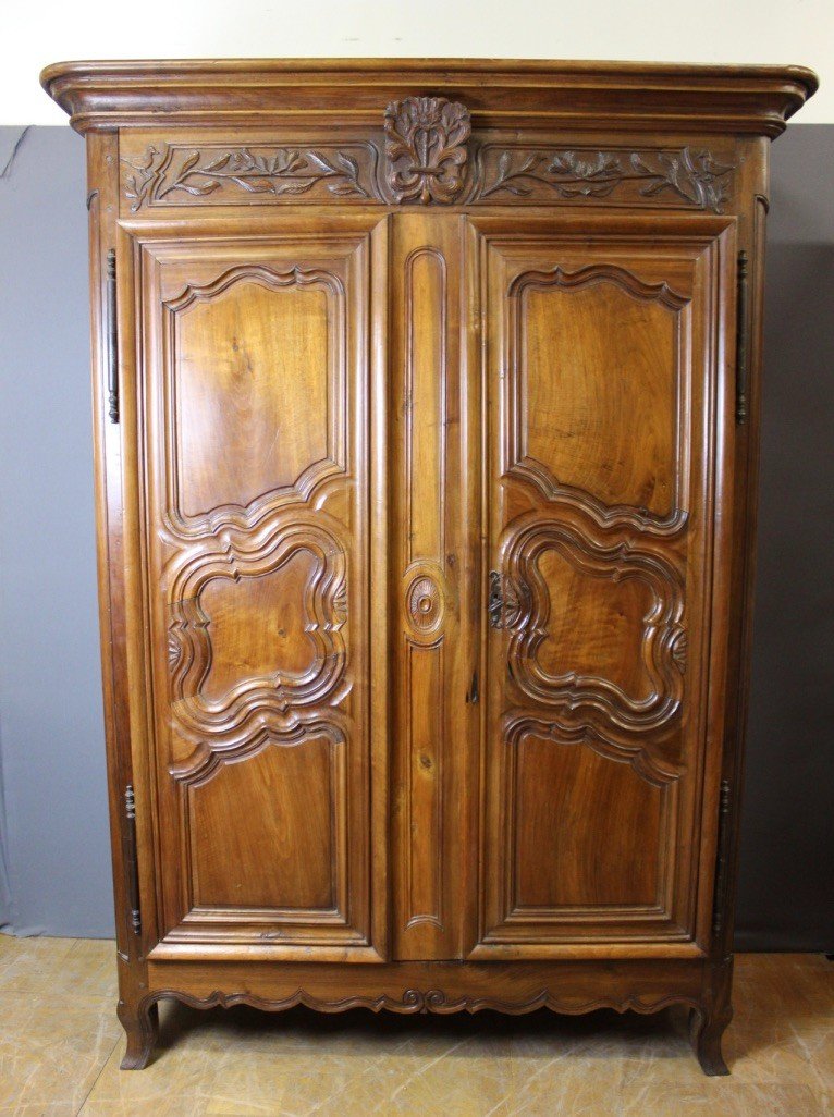 Louis XV Wedding Armoire In Walnut 18th Century 