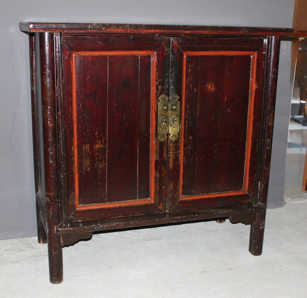 Chinese Lacquered Wood Cabinet Circa 1900-photo-4