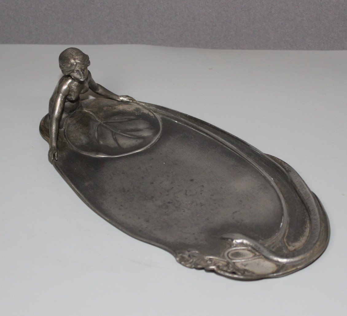 Art Nouveau Empty Pocket With Woman Decor