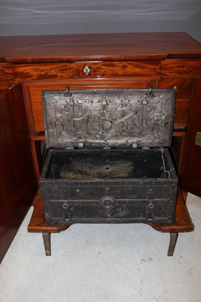 19th Century Corsair Safe In Mahogany-photo-5