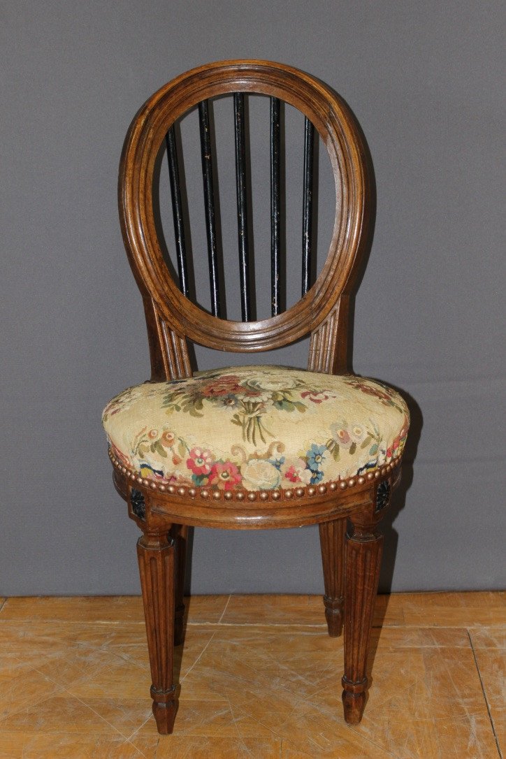 Suite Of Six Louis XVI Chairs In Walnut Late XVIII-photo-3