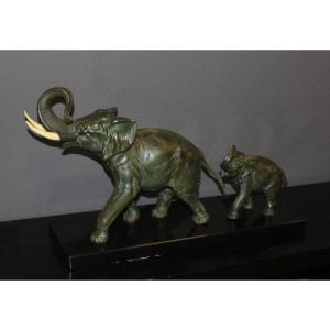 Sculpture En Régule Représentant Un Groupe d'éléphants Par Irénée Rochard Vers 1930