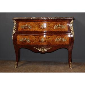 Commode De Style Louis XV En Marqueterie De Fleurs 