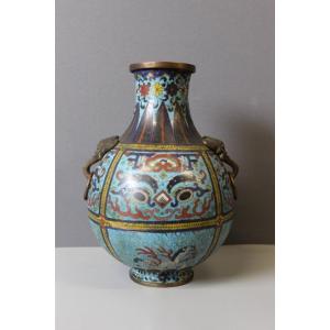 Hu-shaped Vase In Polychrome Cloisonné Bronze, China 19th Century