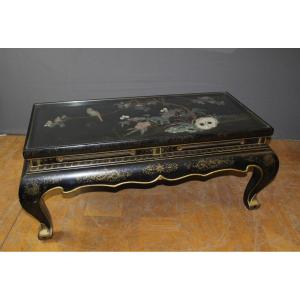 Chinese Coffee Table In Black And Gold Lacquer XX