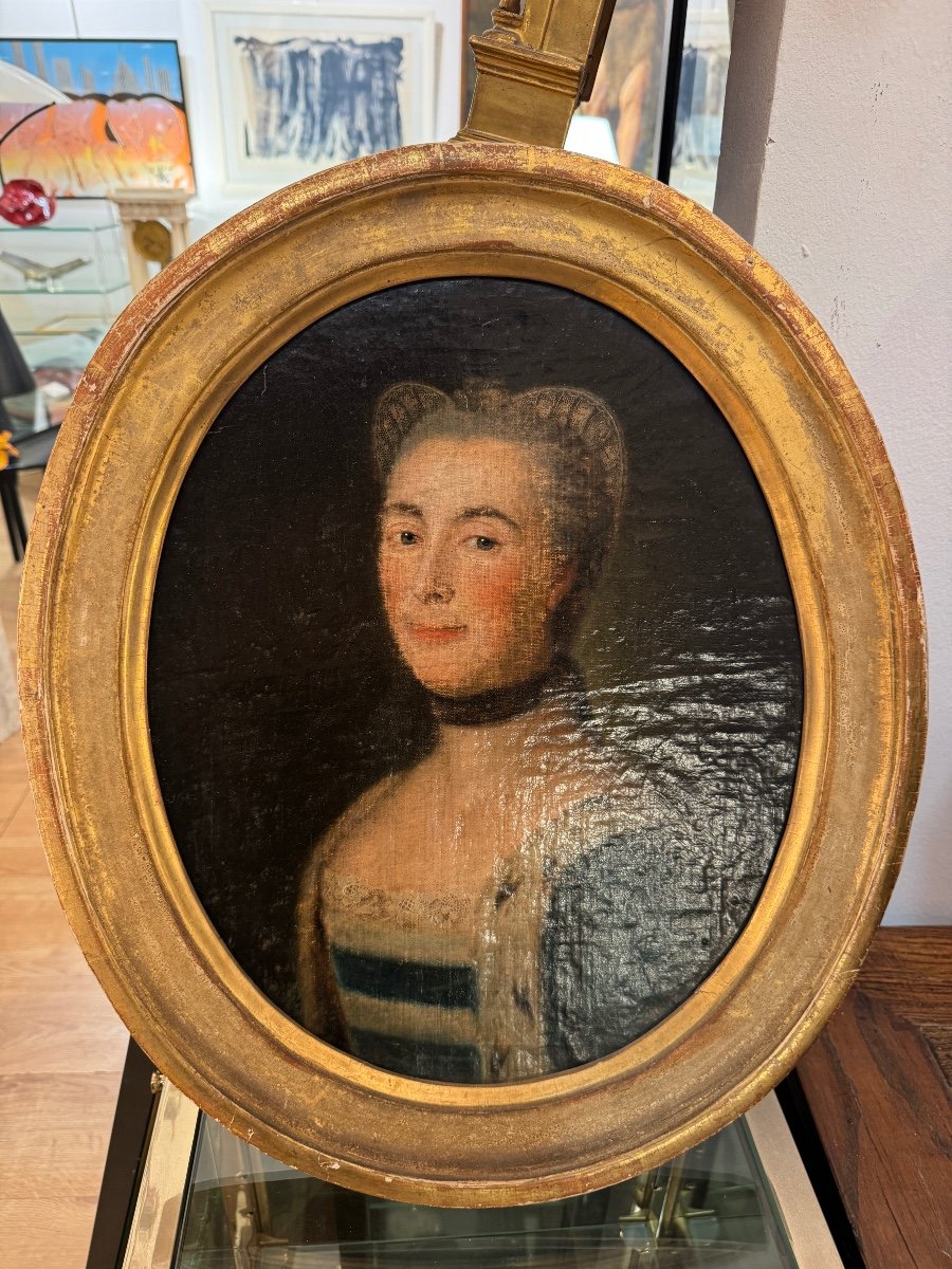 Oval Portrait Oil On Canvas 18th Century -photo-4