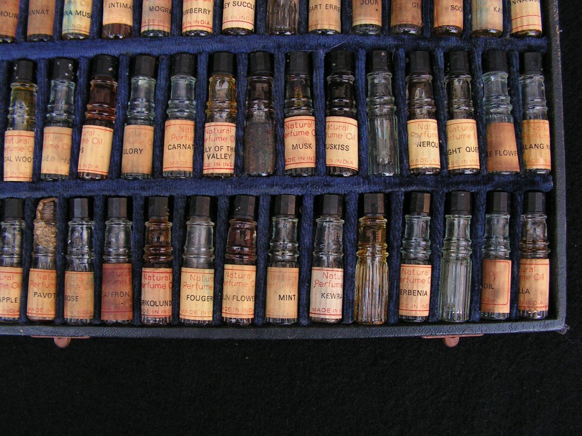 Old Perfumer's Organ For Nose Manufacture Of Perfumes Natural Perfume Oil-photo-2