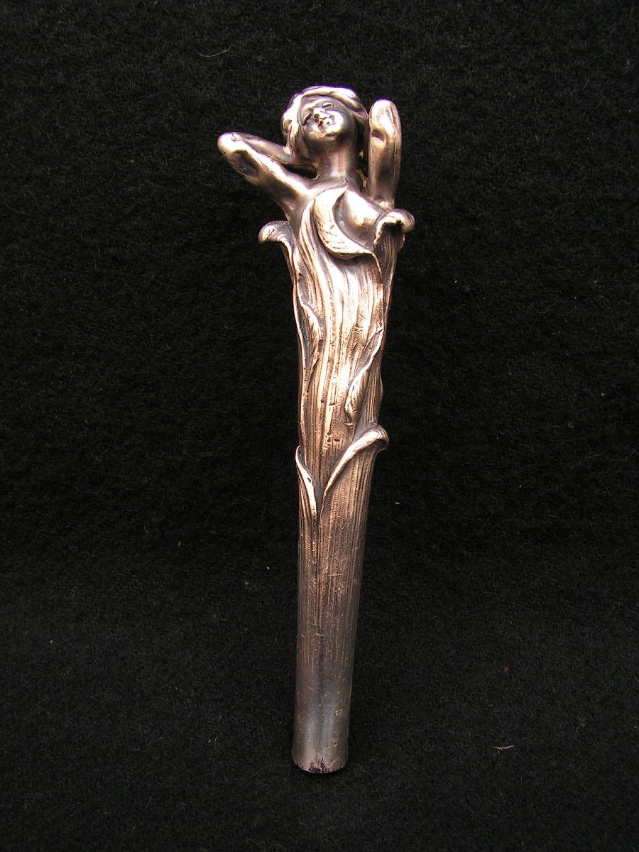 Pommeau d'Ombrelle Art Nouveau En Argent Femme Fleur Adolf Pegau Pforzheim Allemagne.