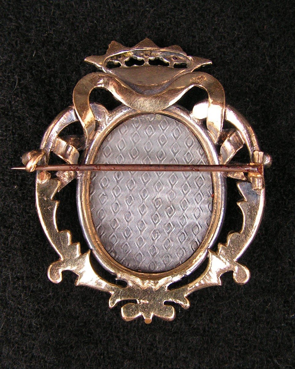 Broche En Pomponne XIX ème  Portrait émaillé Gentilhomme En Armure Couronne Ducale-photo-4