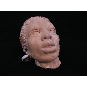Tête d'Esclave Africaine En Bois Sculpté