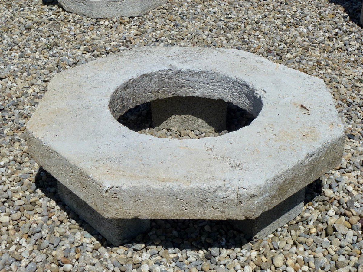 Small Octagonal Well Curb