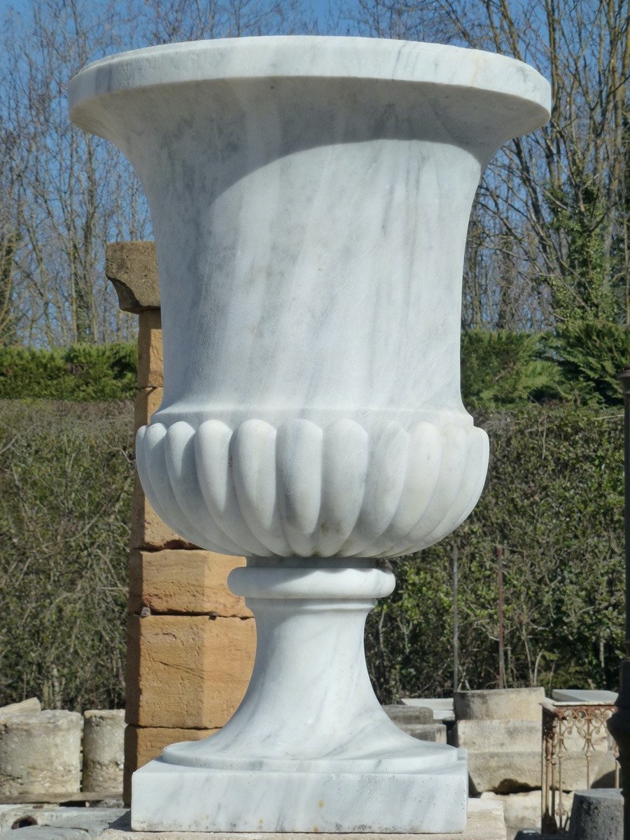 Important vase  en marbre blanc de Carrare-photo-3