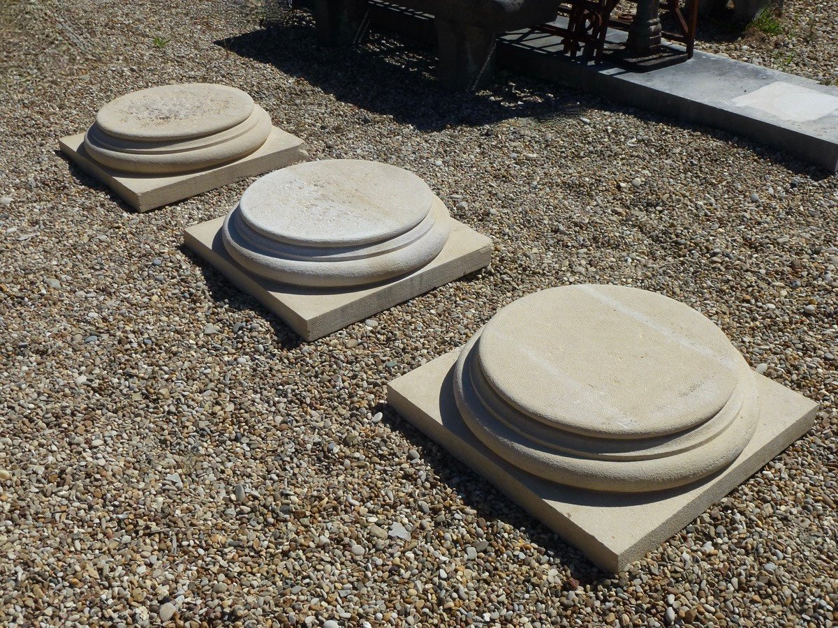 Suite Of Three Hard Stone Plinths From Saint Martin Belle Roche-photo-4