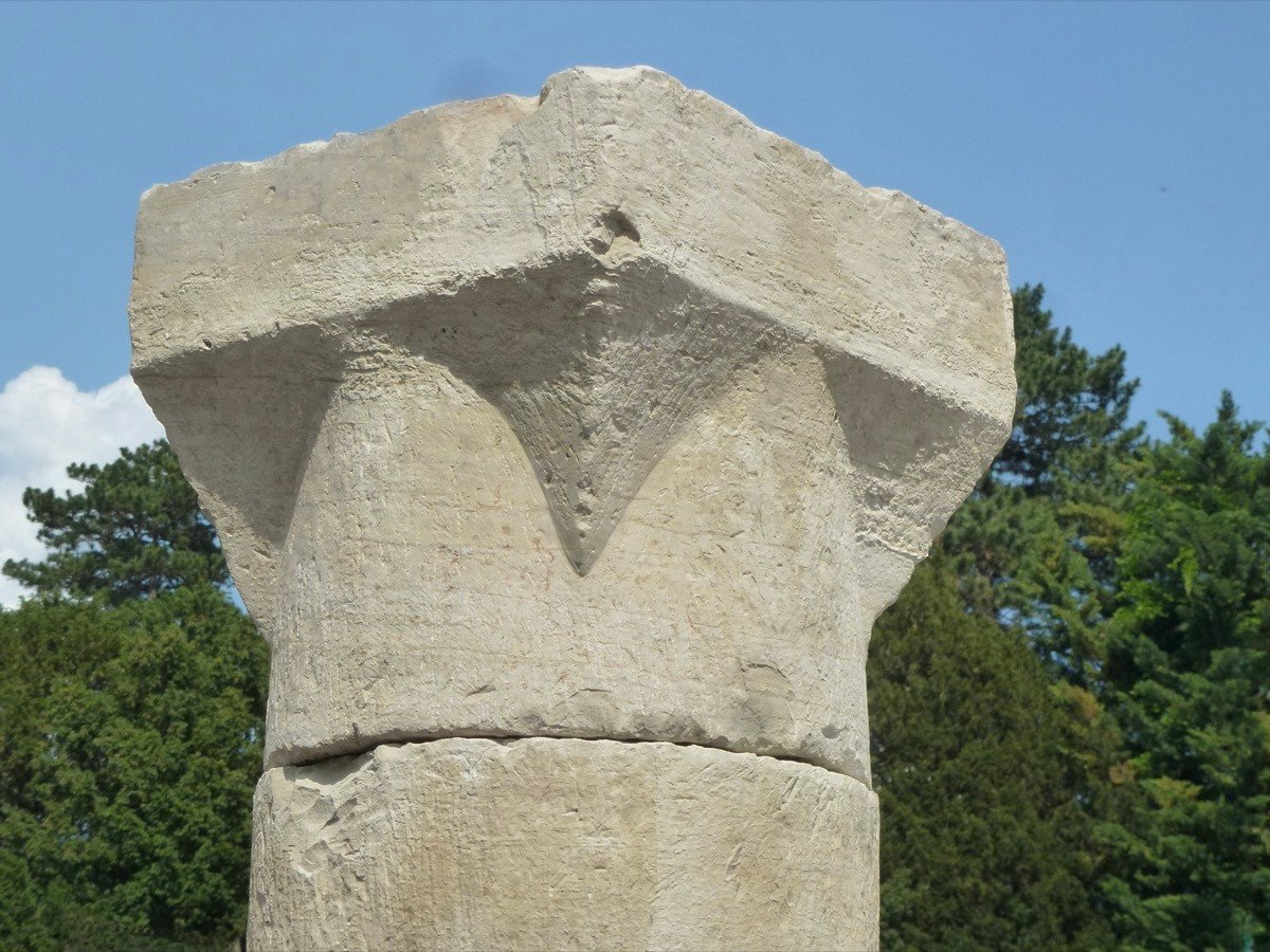 Paire de colonnes en calcaire dur provenant du sud-ouest de la France-photo-2