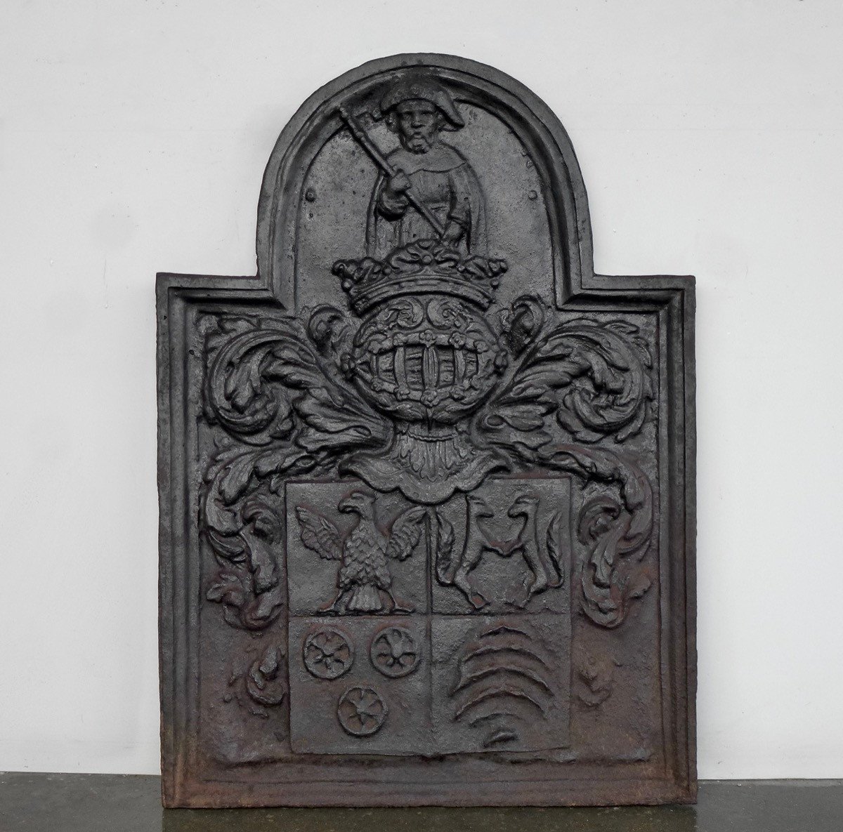 Plaque de cheminée aux armes de Jacob Pelgrom (64x90 cm)