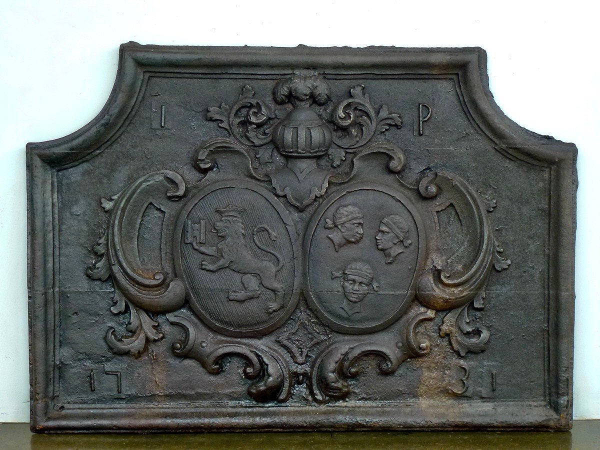 Plaque de cheminée aux armes de François Annet Castillony / Marie Anne Richy (94x66 cm)