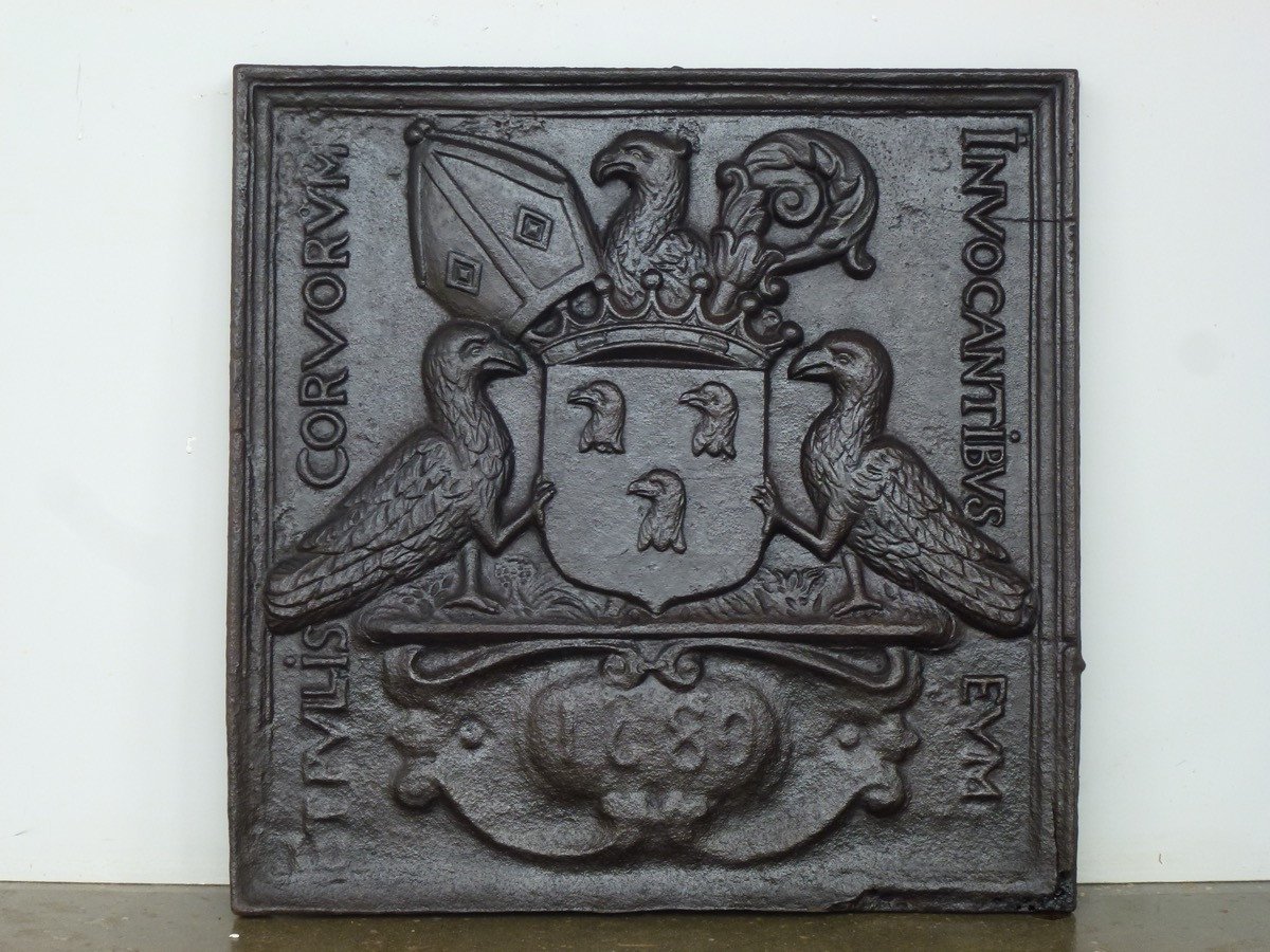 Plaque de cheminée aux armes de Jean-François de Machault abbé de Morimond (65x65 cm)