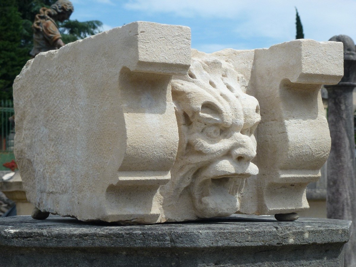 Neo-gothic Stone Gargoyle, 19th Century-photo-2