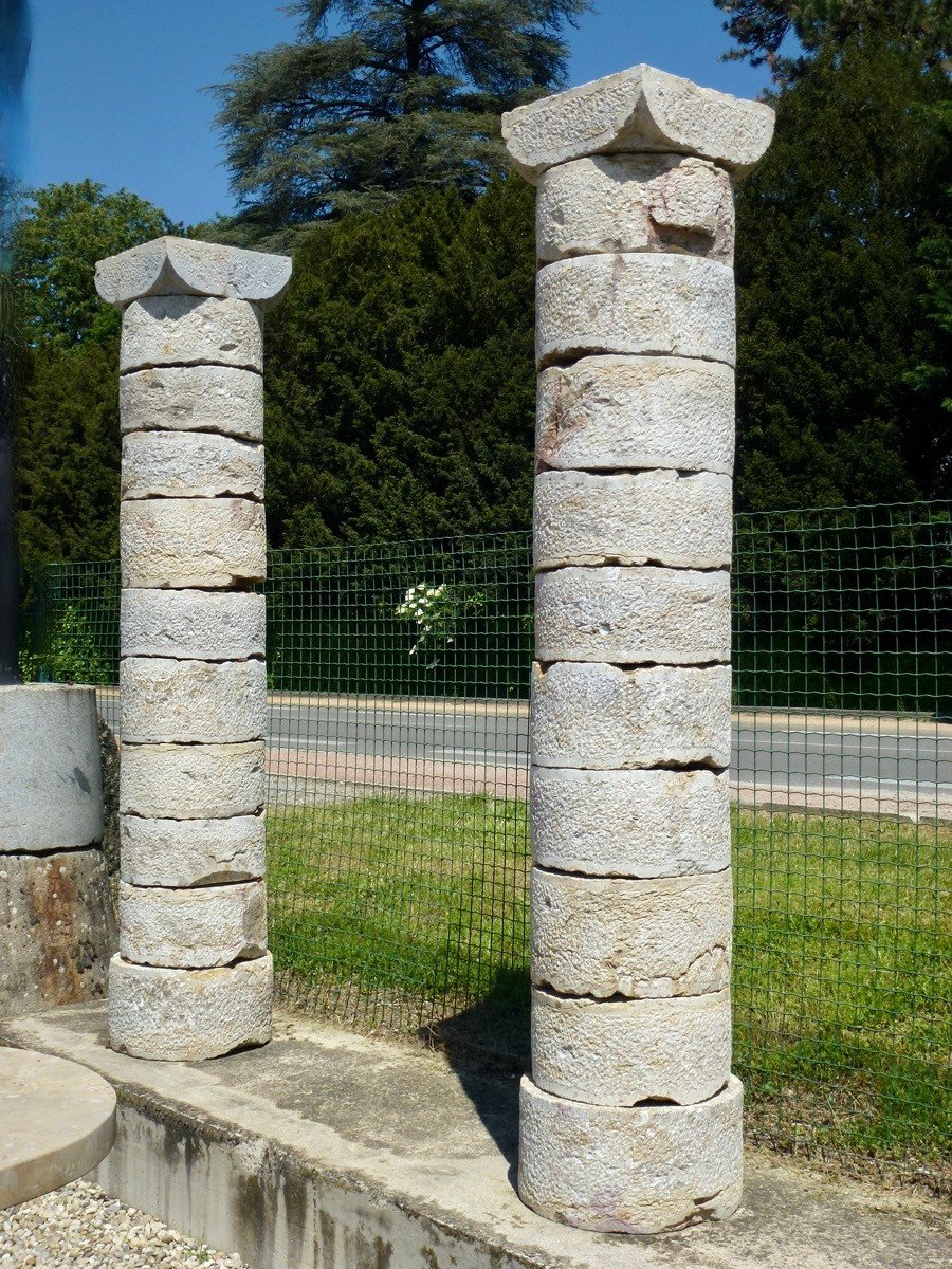 Set Of Four Columns Called "drum" Columns, From The 17th Century.-photo-3