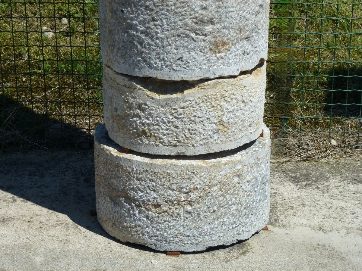 Set Of Four Columns Called "drum" Columns, From The 17th Century.-photo-2