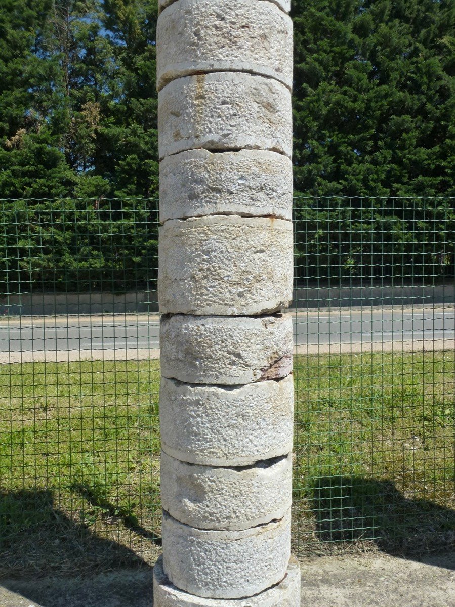 Set Of Four Columns Called "drum" Columns, From The 17th Century.-photo-5