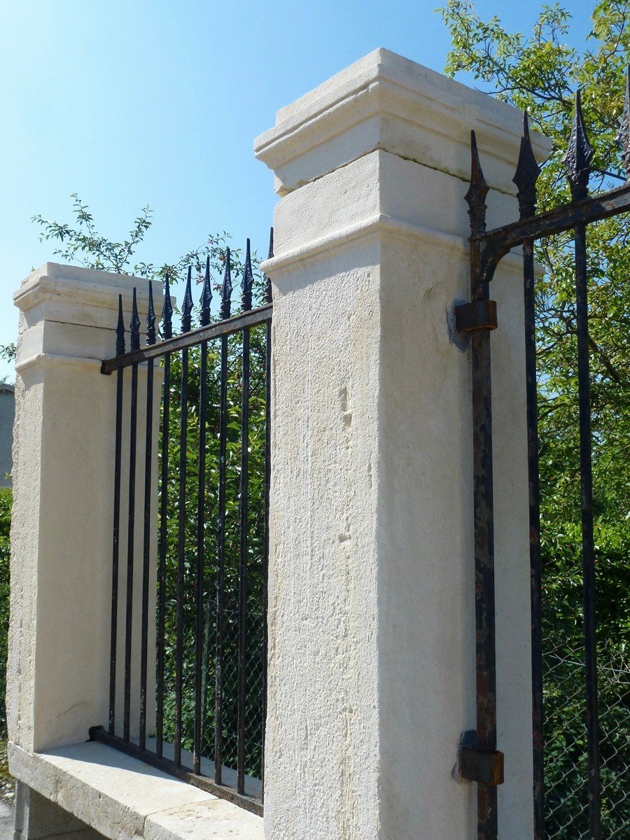 Entrance To A Directoire Period Property In Perfect Condition-photo-3