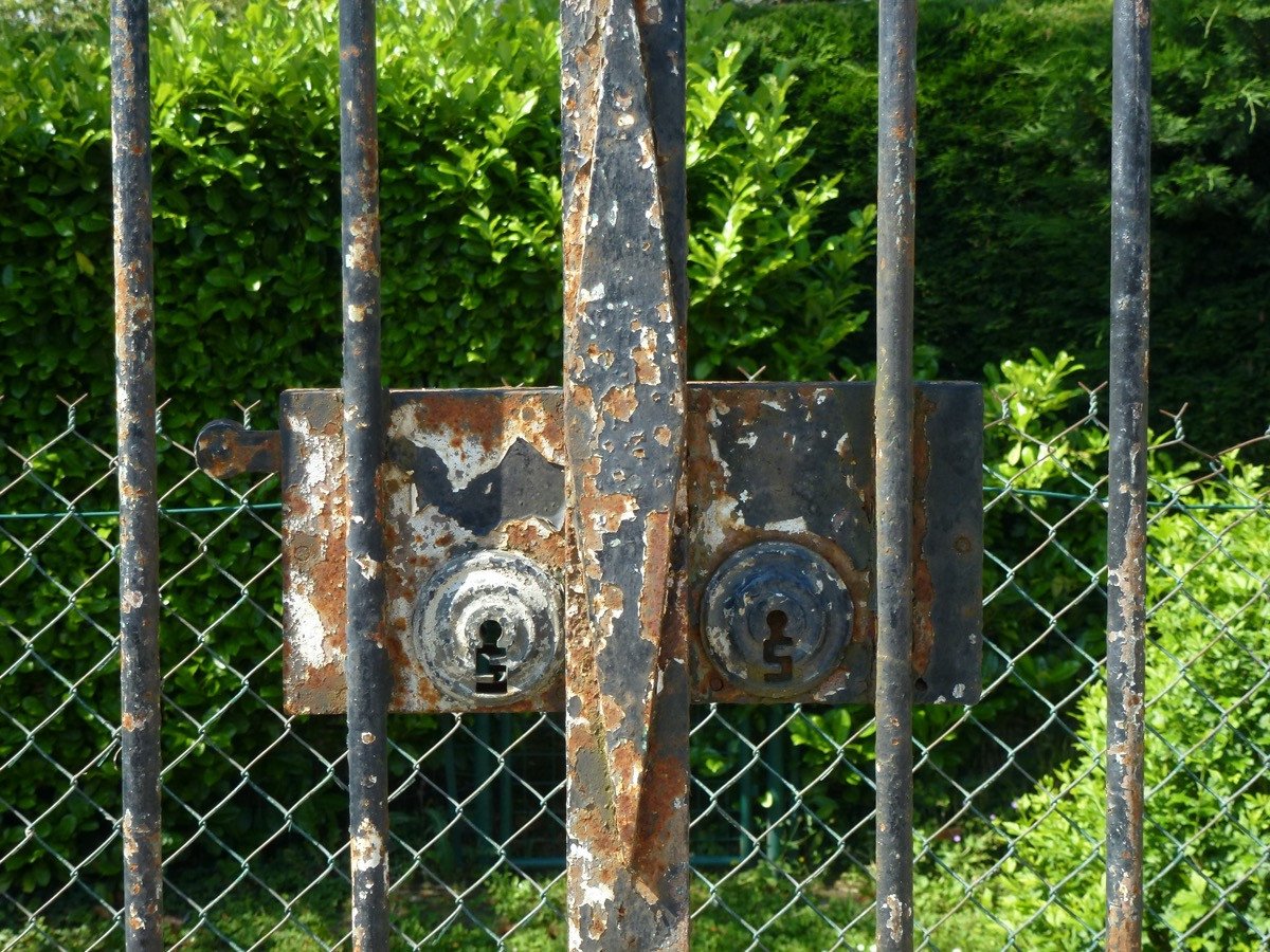 Entrance To A Directoire Period Property In Perfect Condition-photo-6