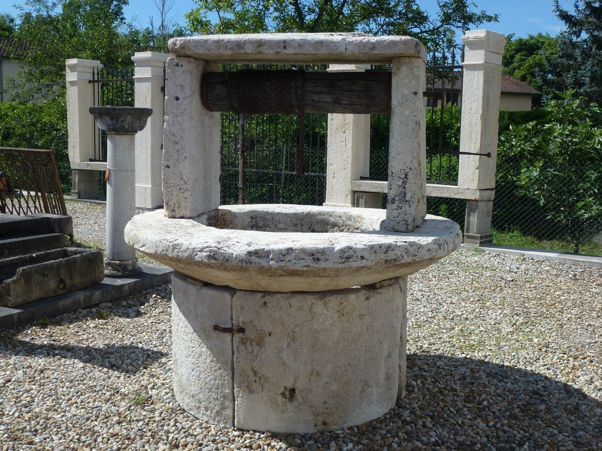 17th Century Burgundy Stone Well.