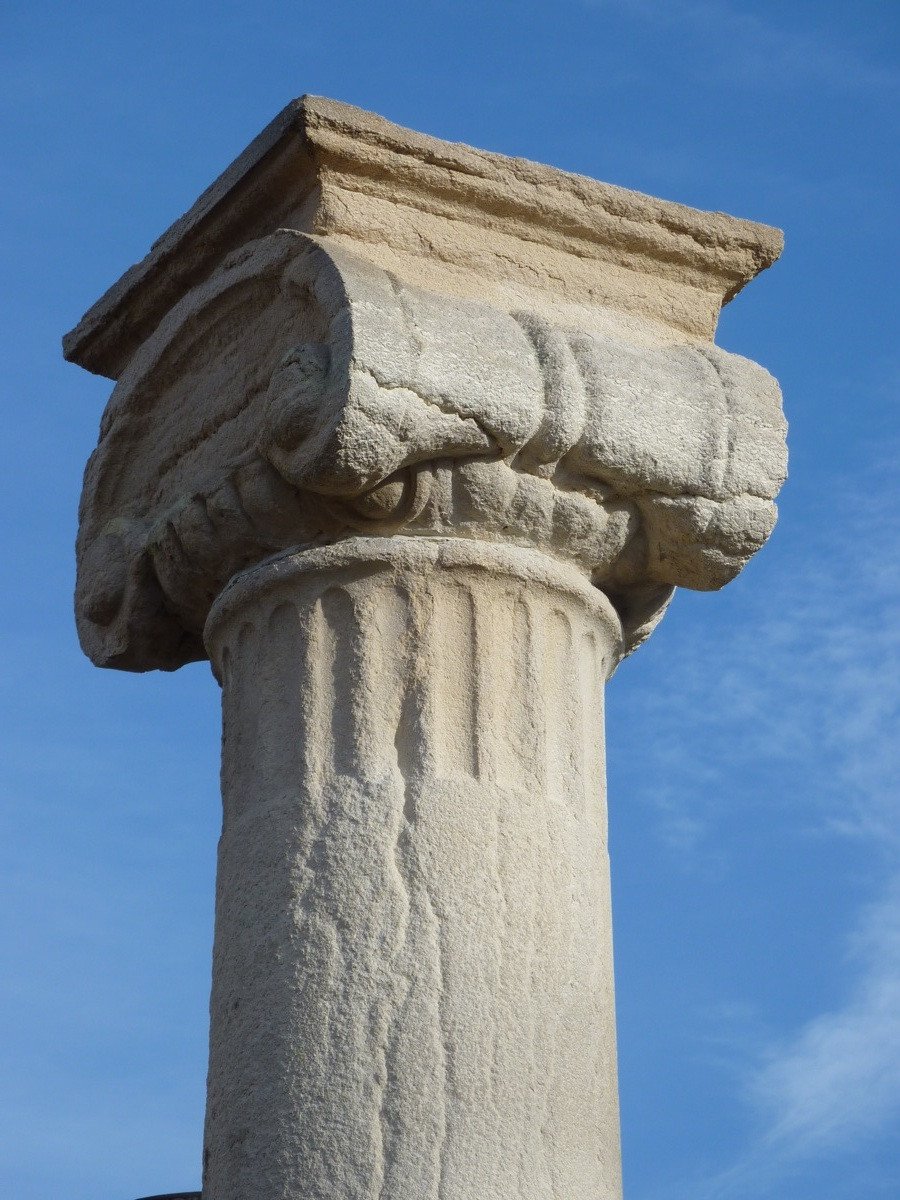 Importante paire de colonnes à l'antique en pierre de Bourgogne-photo-4