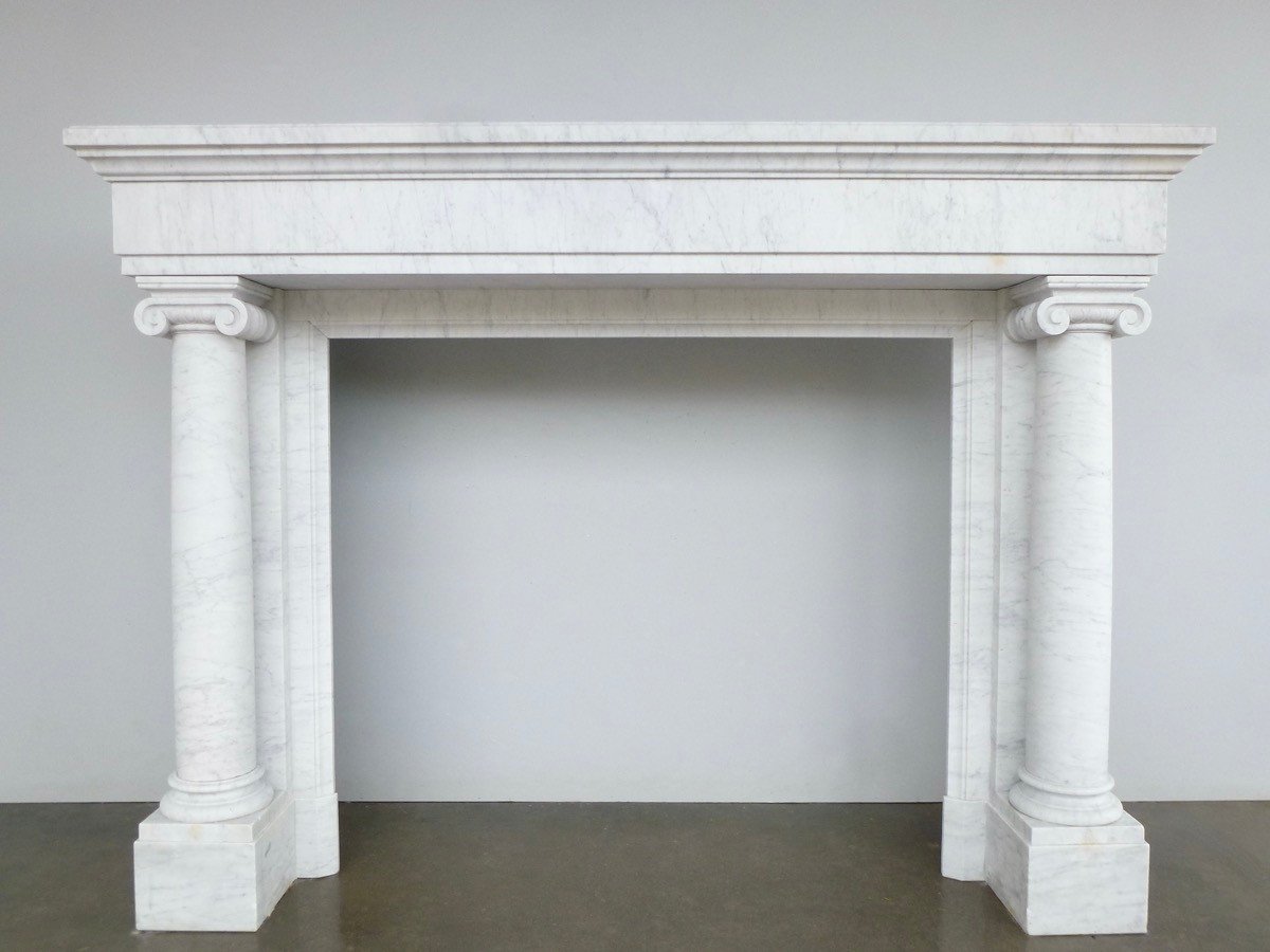 Important Neoclassical Style Fireplace With Detached Columns In White Carrara Marble