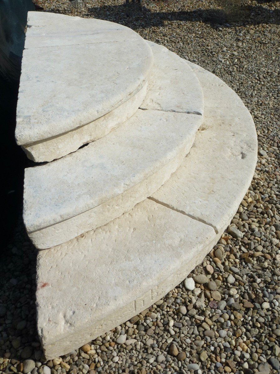 18th Century Half-moon Or Low-arched Stone Steps-photo-4