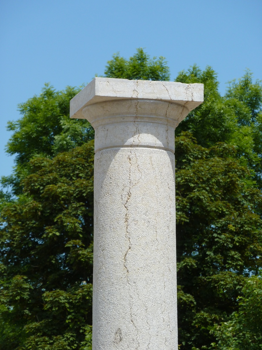 Paire de colonne en pierre dure datant du XIXéme siècle-photo-4