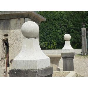 Pair Of Hard Limestone Pillar Crowns, 18th Century