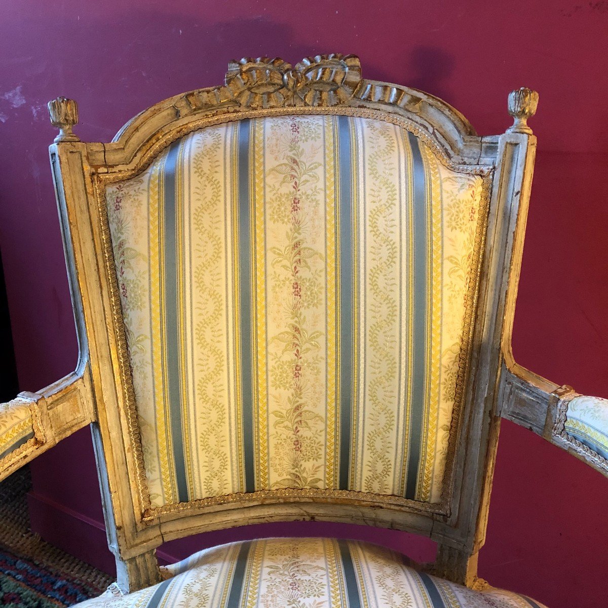 Paire De Fauteuils Aux Noeuds De Rubans, époque Louis XVI-photo-1