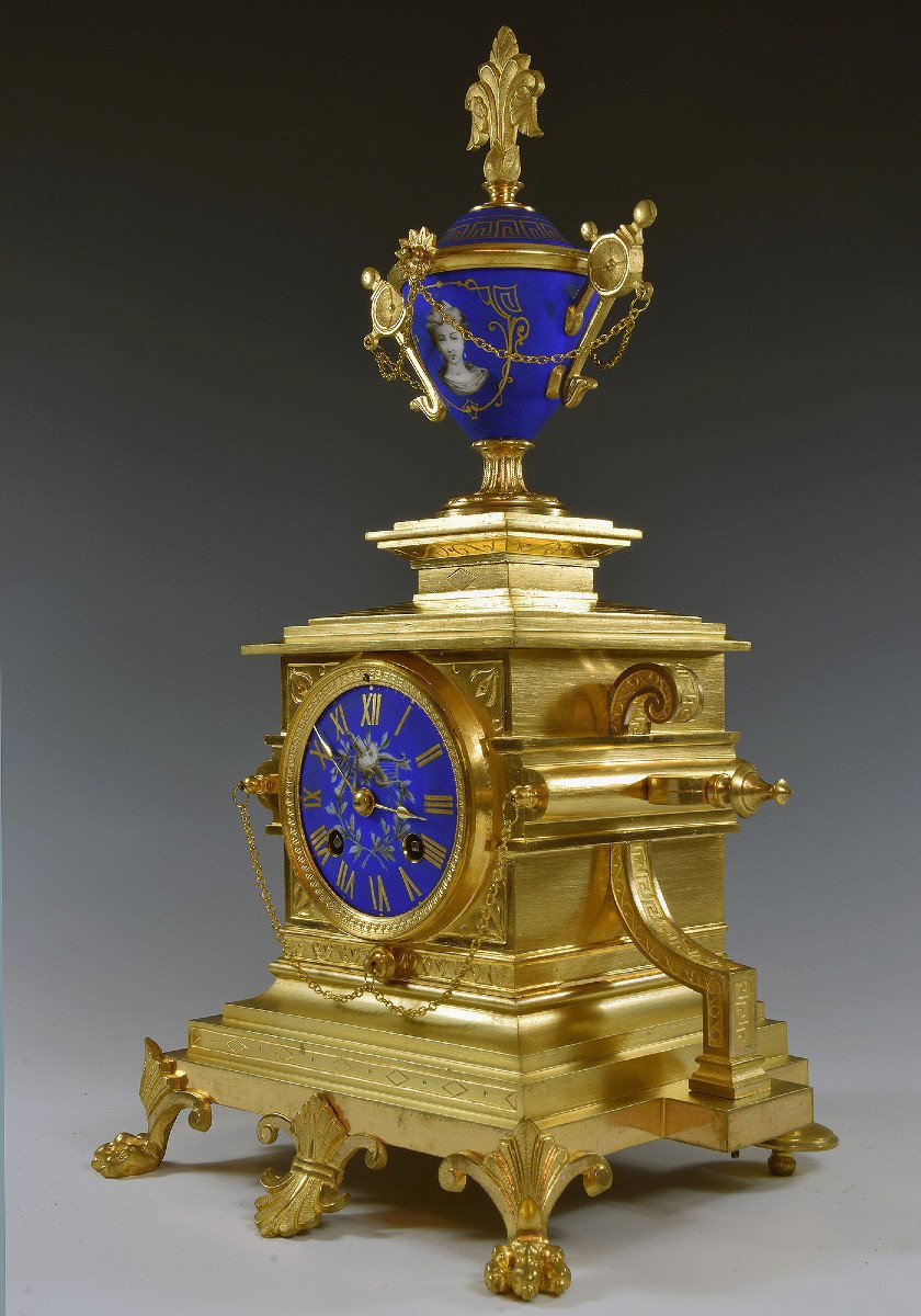  Clock In Bronze And Porcelain Palais Royal 1870