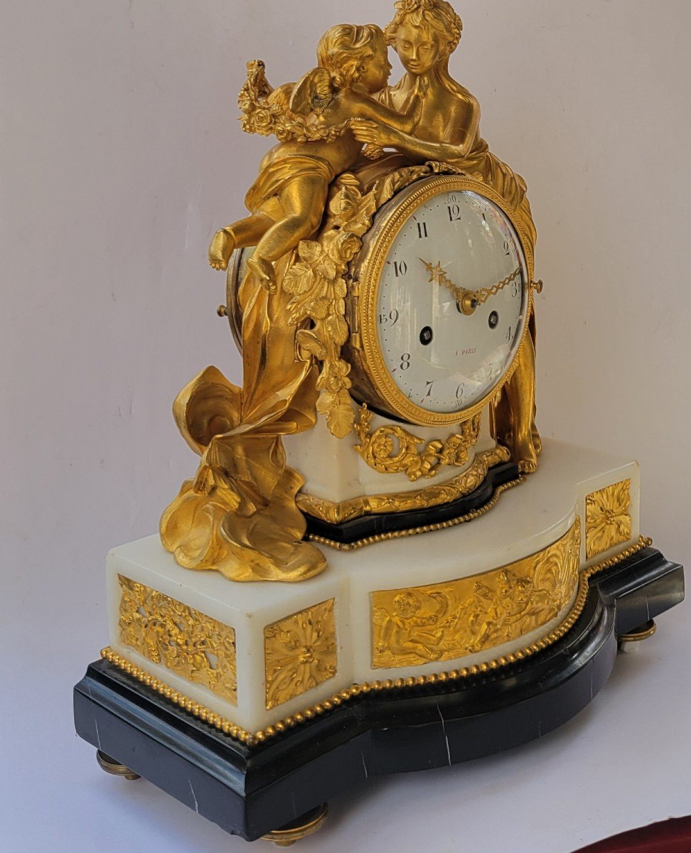 Louis XVI Pendulum "venus And Love" In Marble And Gilt Bronze-photo-1