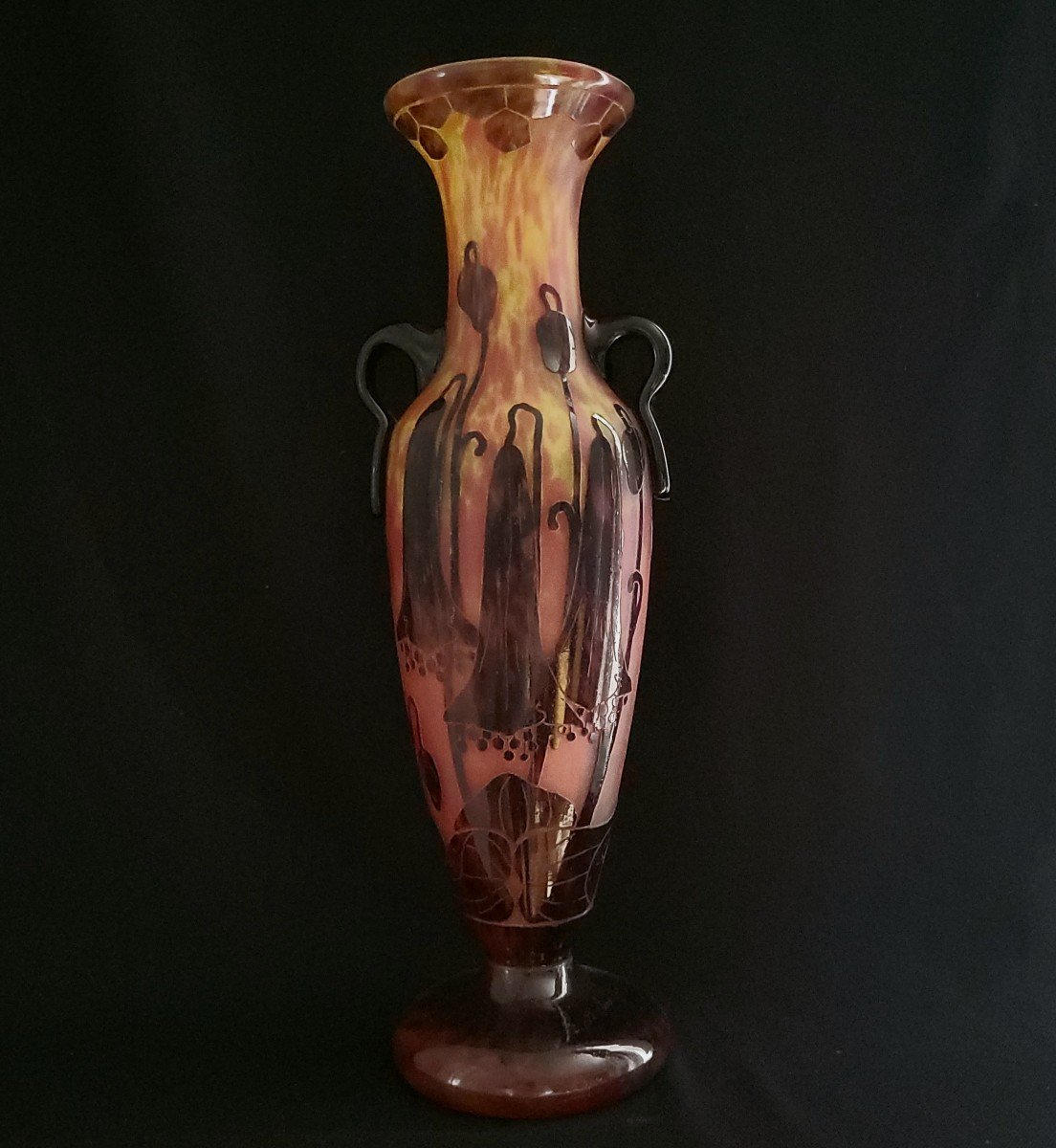 Charles Schneider :  Grand Vase   Modèle " Campanules"   Signée Le Verre Français 1922/1925