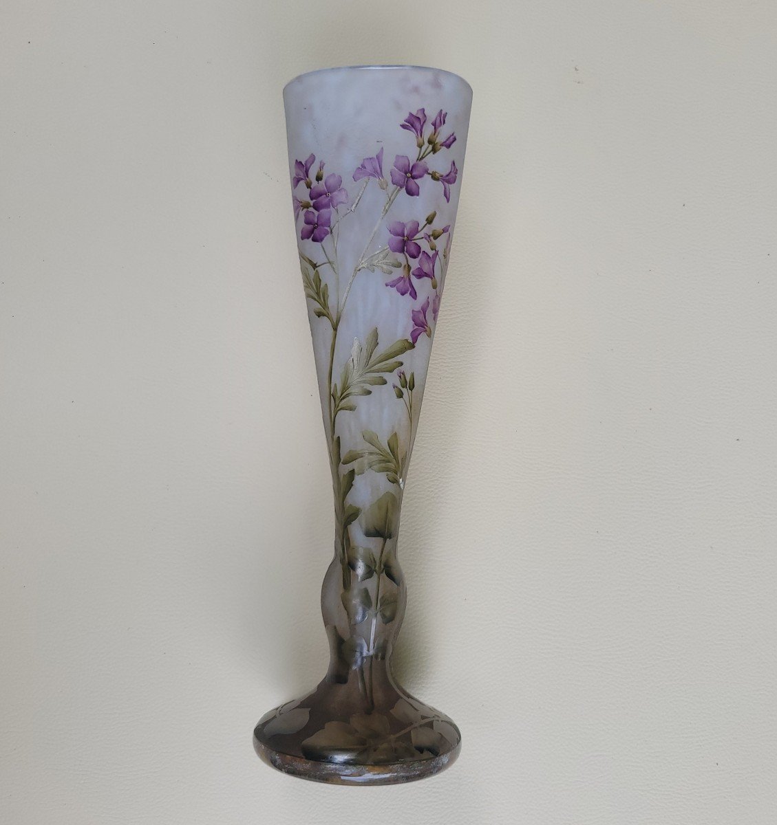 Vase Daum  gravé et émaillé  décor " Cardamines Des Près Et Lierre émaillé s"   vers  1910-photo-2