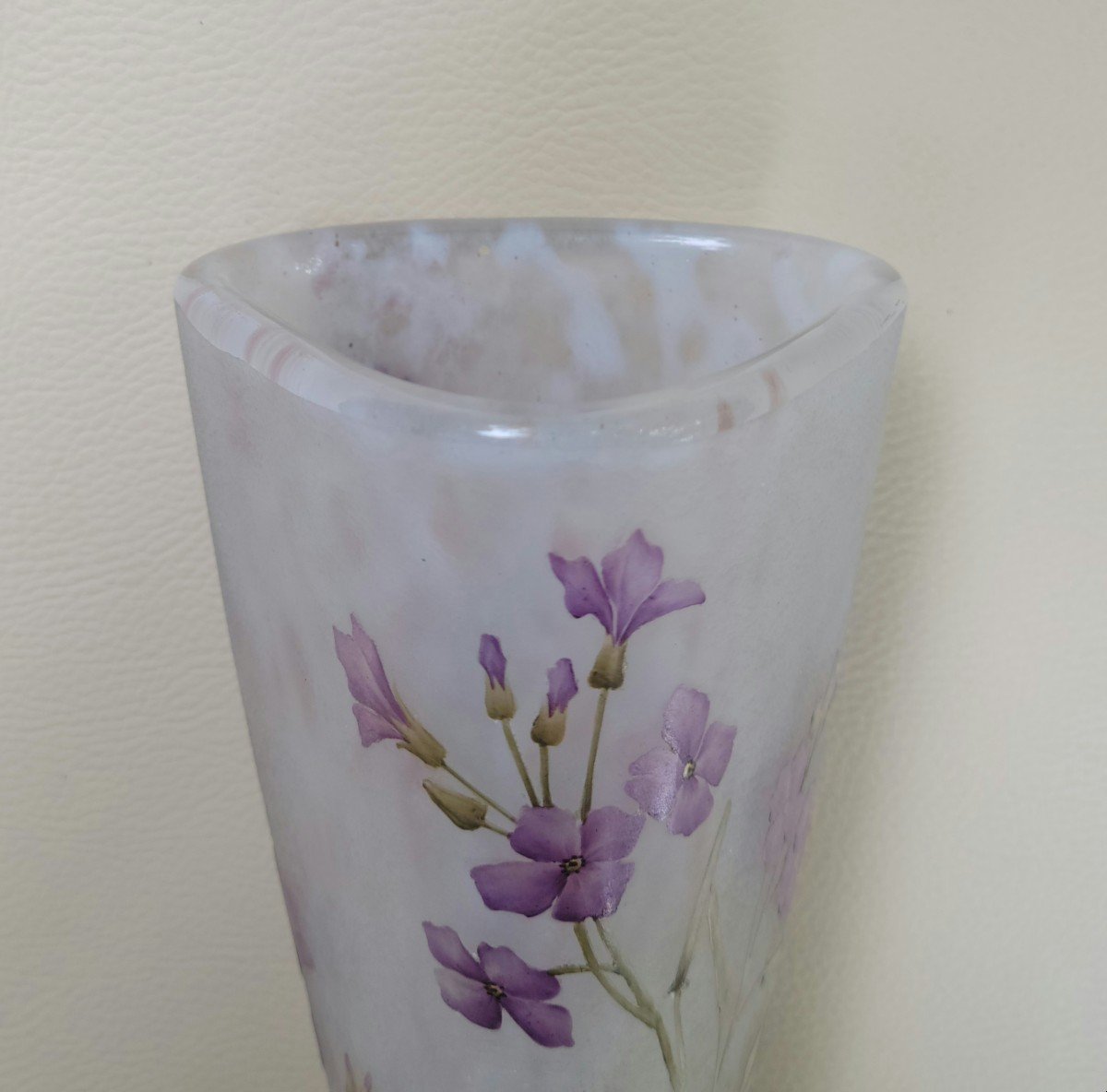 Vase Daum  gravé et émaillé  décor " Cardamines Des Près Et Lierre émaillé s"   vers  1910-photo-7