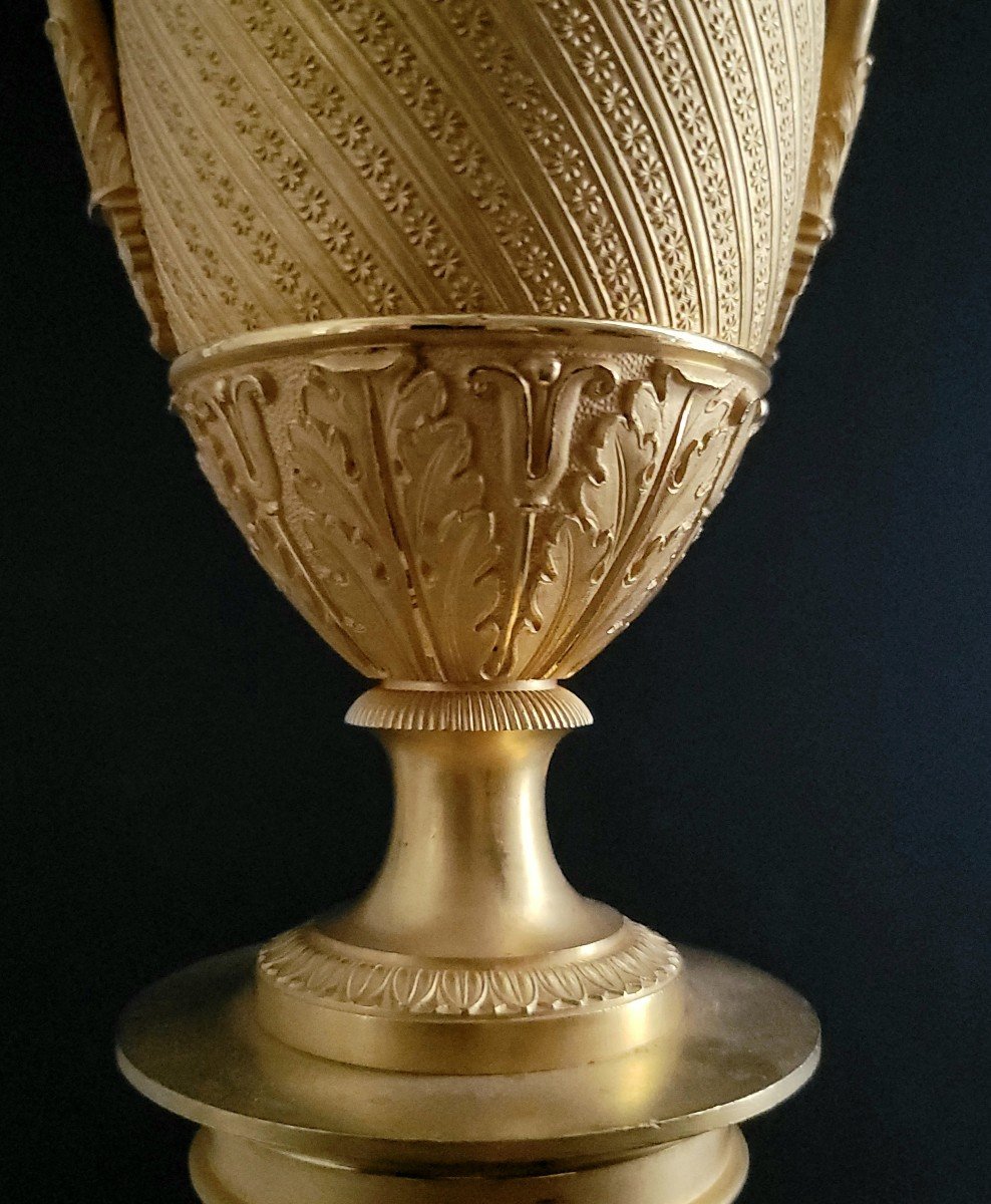 Paire De Vases Ou Cassolettes En Bronze Doré d'époque Empire-photo-3