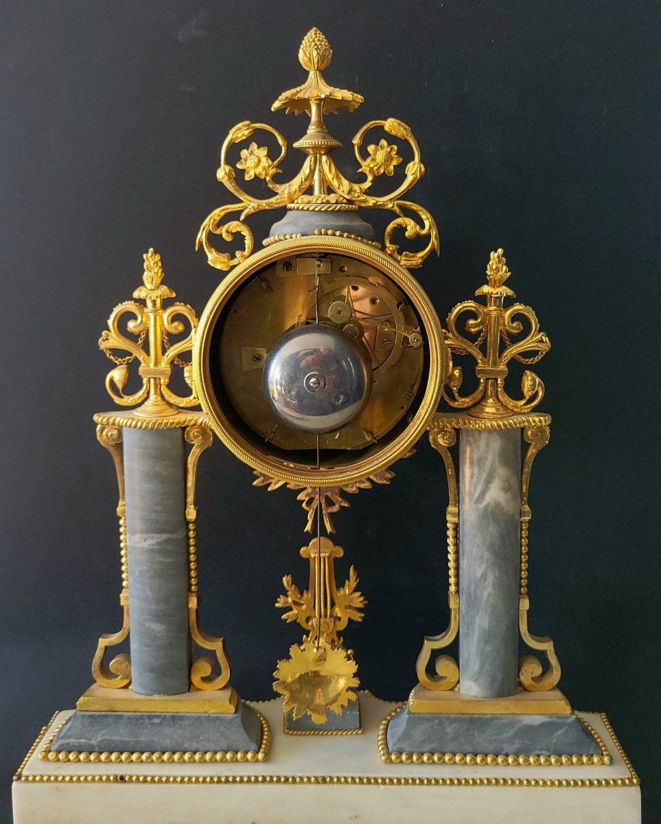 Pendule Portique En Marbre Et Bronze Doré Signée Revel d'époque Louis XVI-photo-6