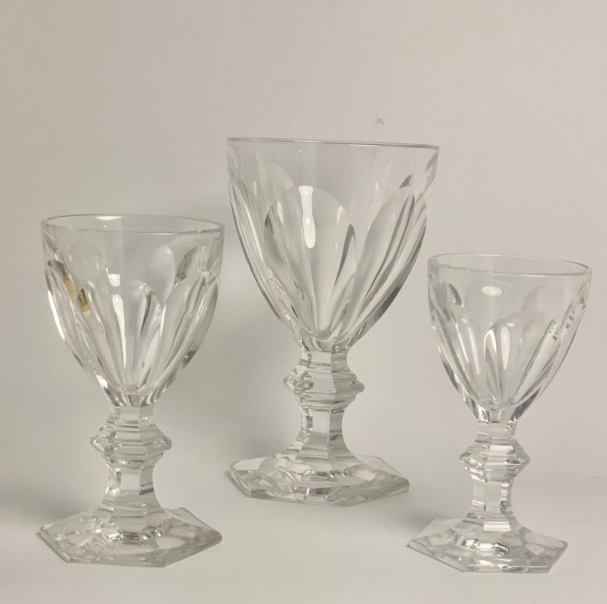 Baccarat : 72 Crystal Glasses From Baccarat , Harcourt Model -photo-1