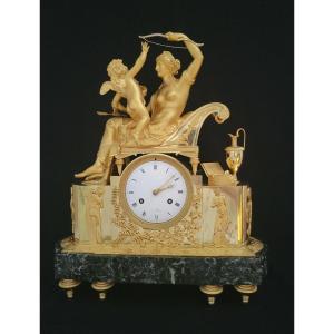 Pendule  d'époque Empire "l'amour Désarmé" En Bronze Doré Vers 1805