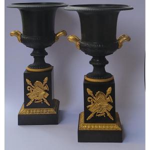 Pair Of Medicis Vases In Gilt Bronze With Green Patina Circa 1825