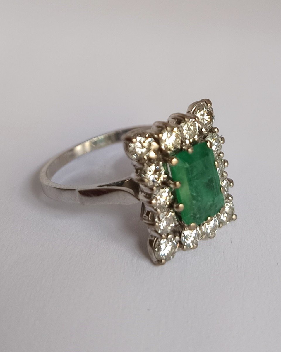 White Gold, Emerald And Diamond Ring-photo-3