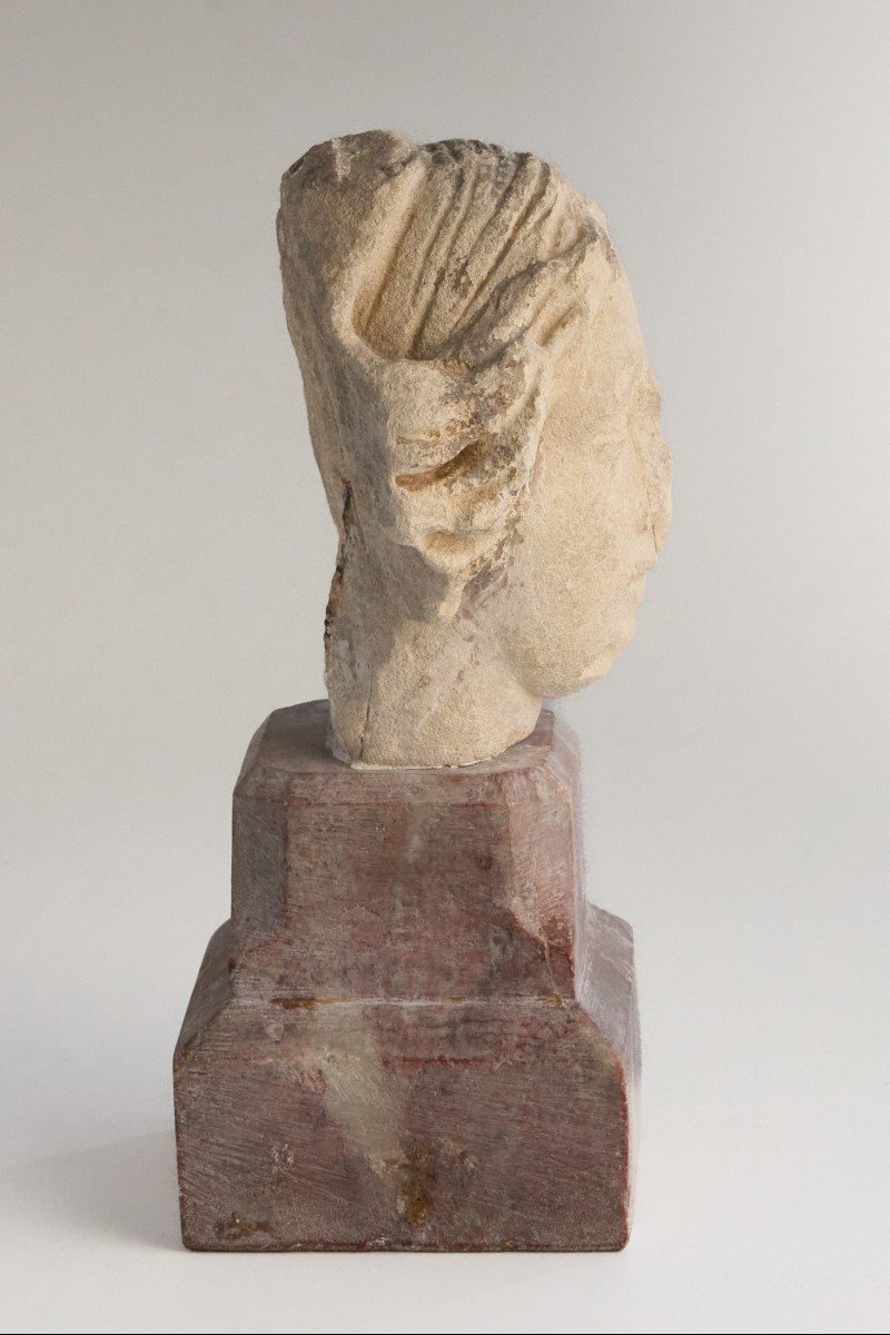 Limestone Bust Of A Woman - Late 16th Century-photo-3