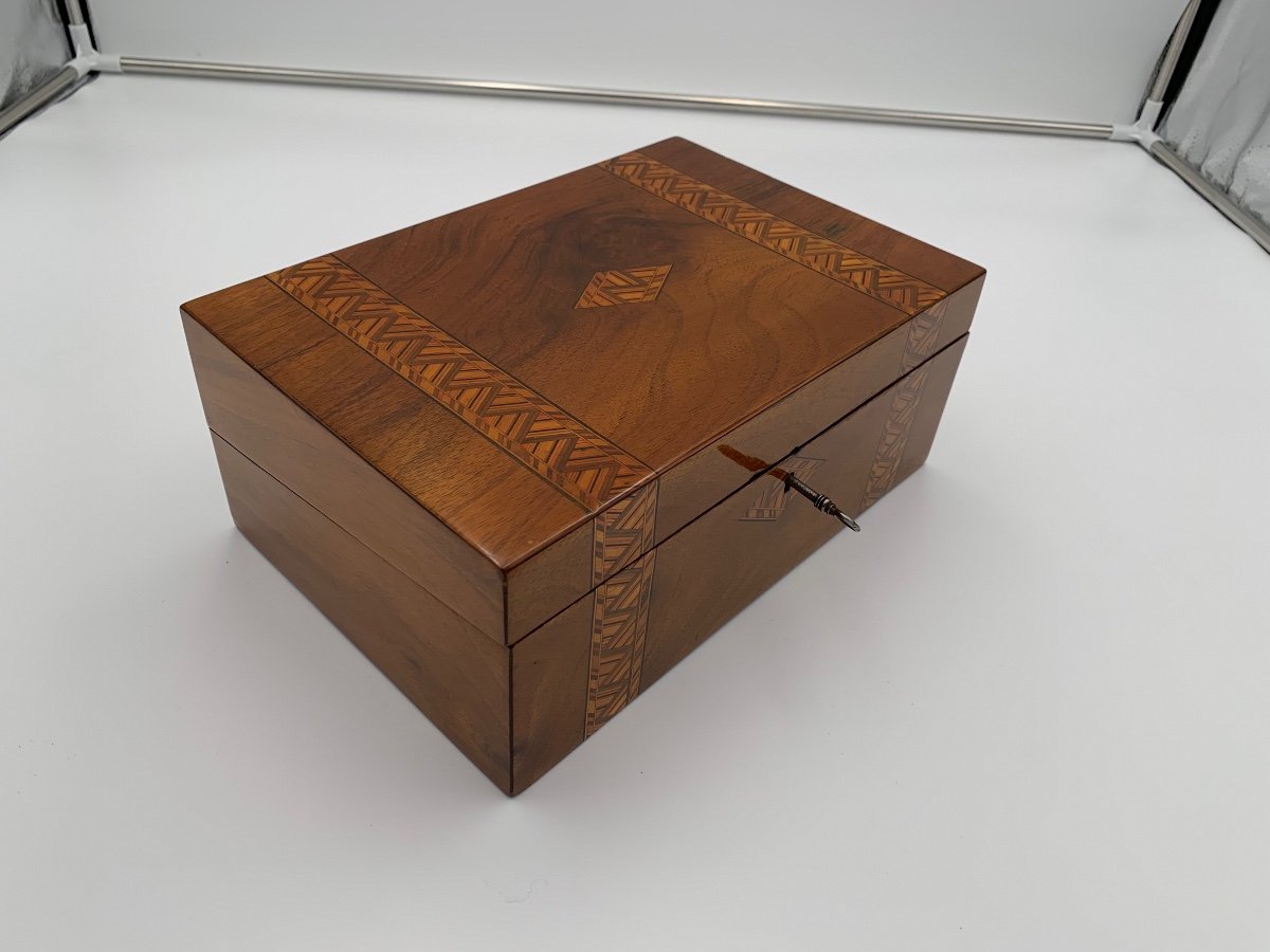 Writing Box, Walnut With Inlays, England, Late Nineteenth Century.-photo-3