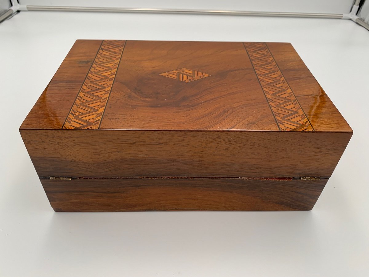 Writing Box, Walnut With Inlays, England, Late Nineteenth Century.-photo-4