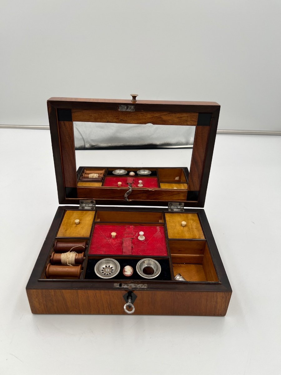 Biedermeier Sewing Box, Walnut Veneer, Austria Circa 1820-photo-2