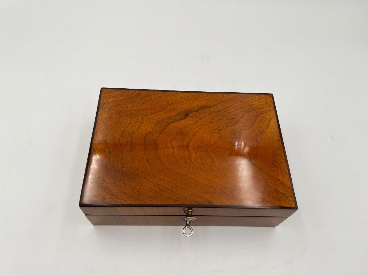 Biedermeier Sewing Box, Walnut Veneer, Austria Circa 1820-photo-3